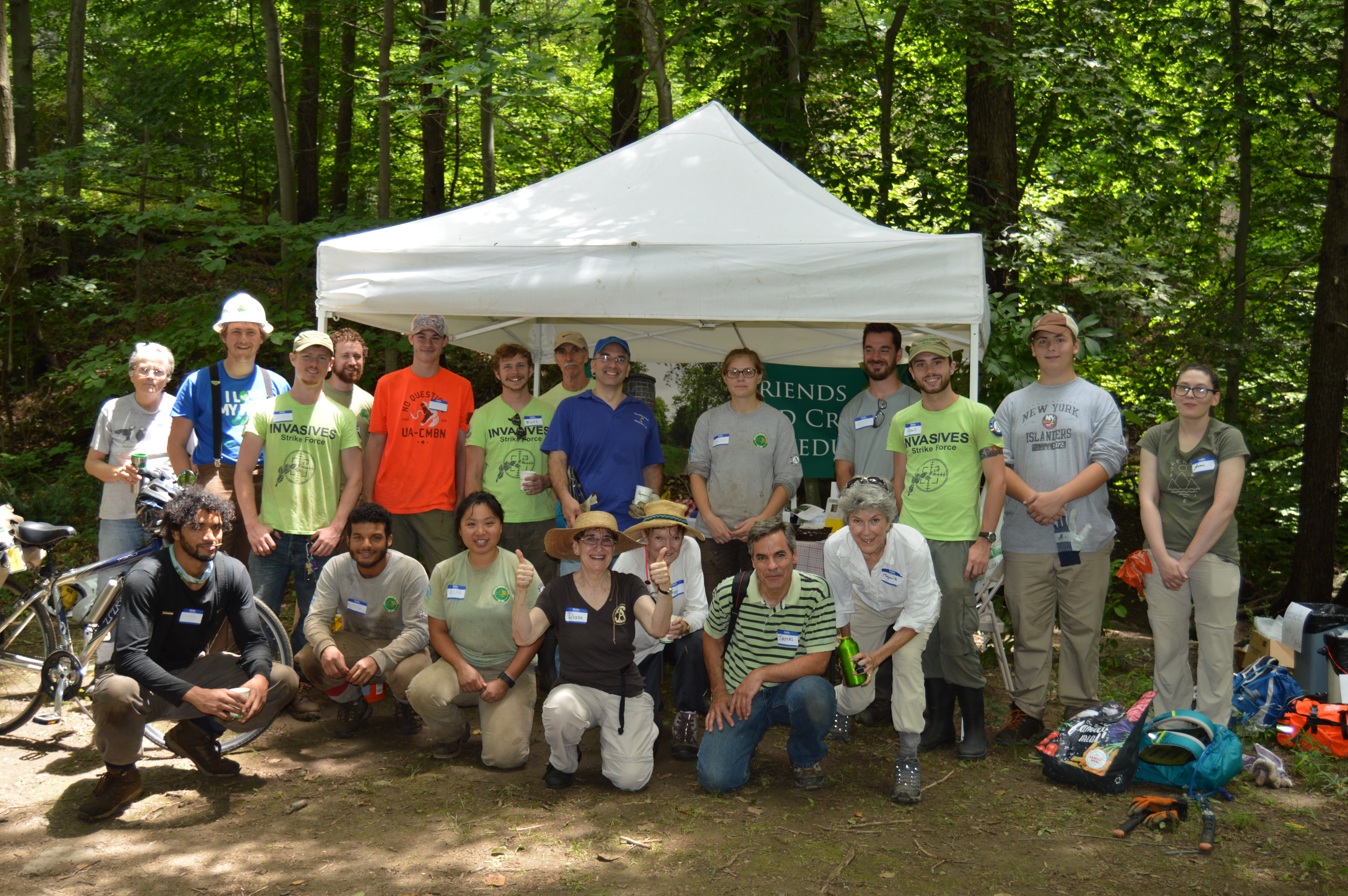 Group photo of ISF Crew, NYS Excelsior Crew and volunteers at Old Croton Aqueduct State Historic Park. Photo by Daniel Pollard.