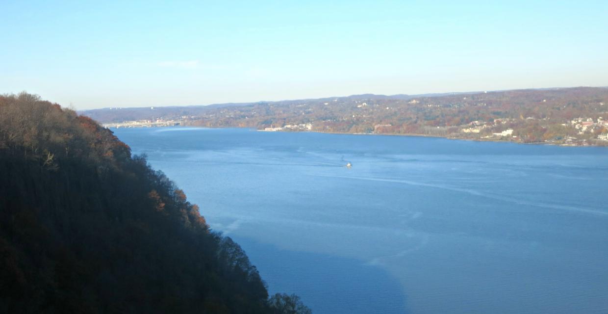 Palisades Interstate Park, Hudson River from Point Lookout. Photo by Daniel Chazin.