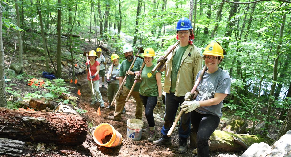 National Trails Day trail building volunteers. Photo by Popular Mechanics.